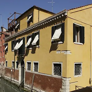 Al Palazzetto Oda ve Kahvaltı