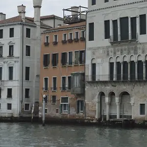 Гостевой дом Leon Bianco On The Grand Canal